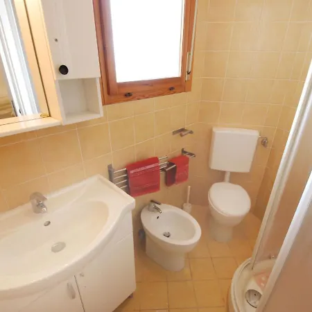 Moschettieri-5 By Interhome Апартаменты Бибионе